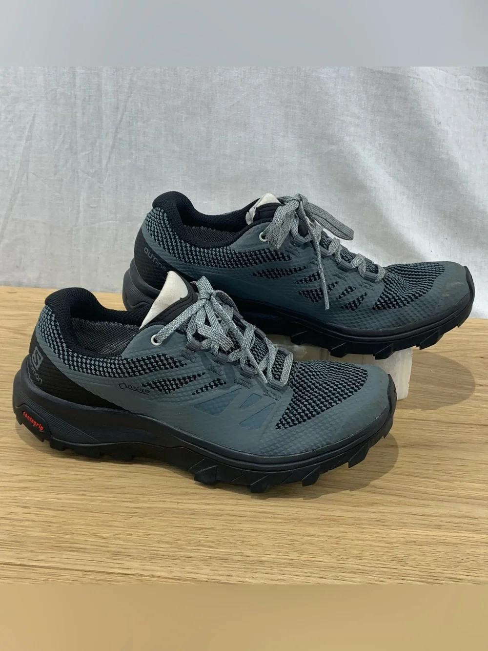 Salomon OUTline GTX Womens Hiking Shoes Gray GoreTex Trail Waterproof Size 6